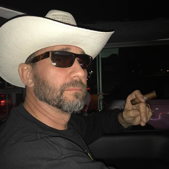 Meet your Posher, Tim - Picture 1 of 1